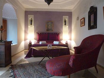 Фото Riad Hadika Maria