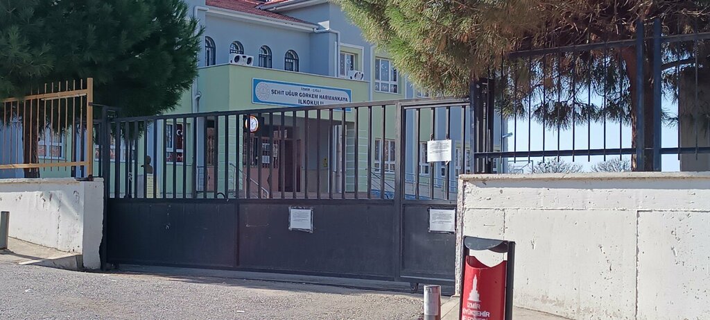 Primary school Sehit Ugur Gorkem Harmankaya Primary School, Izmir, photo