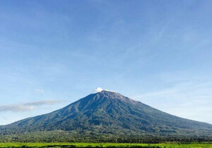 Mount Kanlaon 2430 meters (Western Visayas, Negros Occidental, La Castellana), mountain peak
