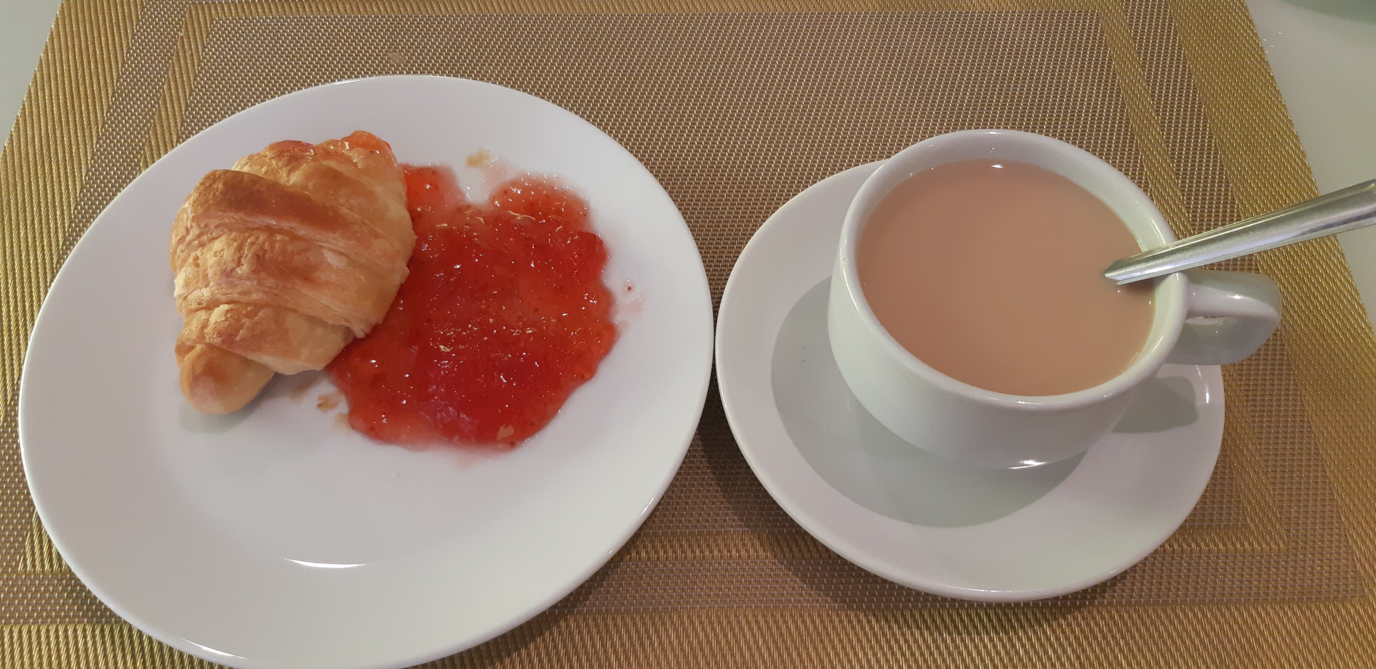 Фото The Whisper Hotel