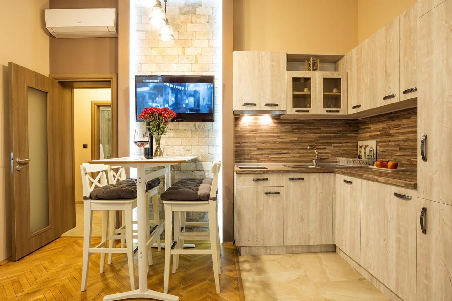 Фото Sofia Place Hotel