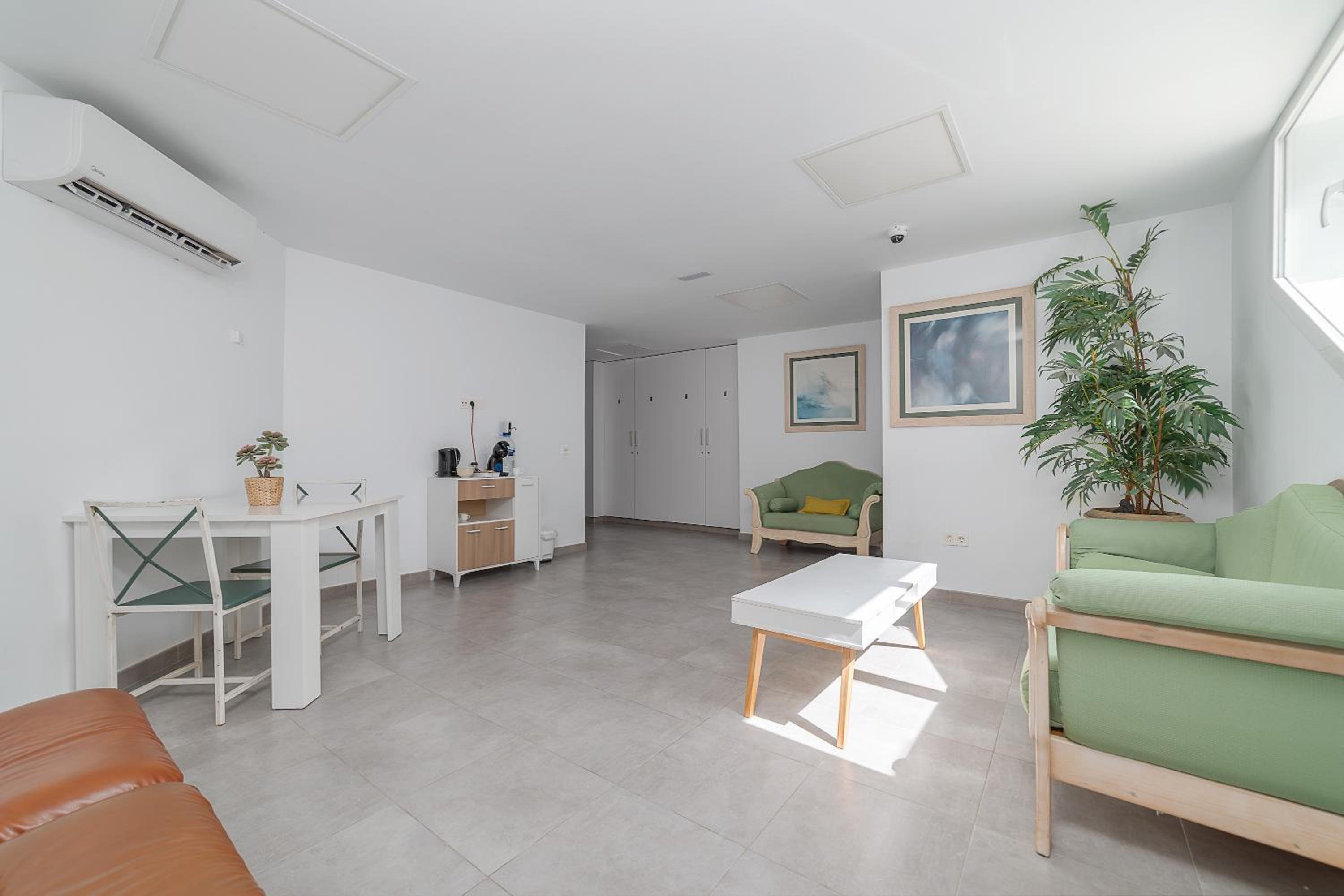 Фото Apartamentos Elena