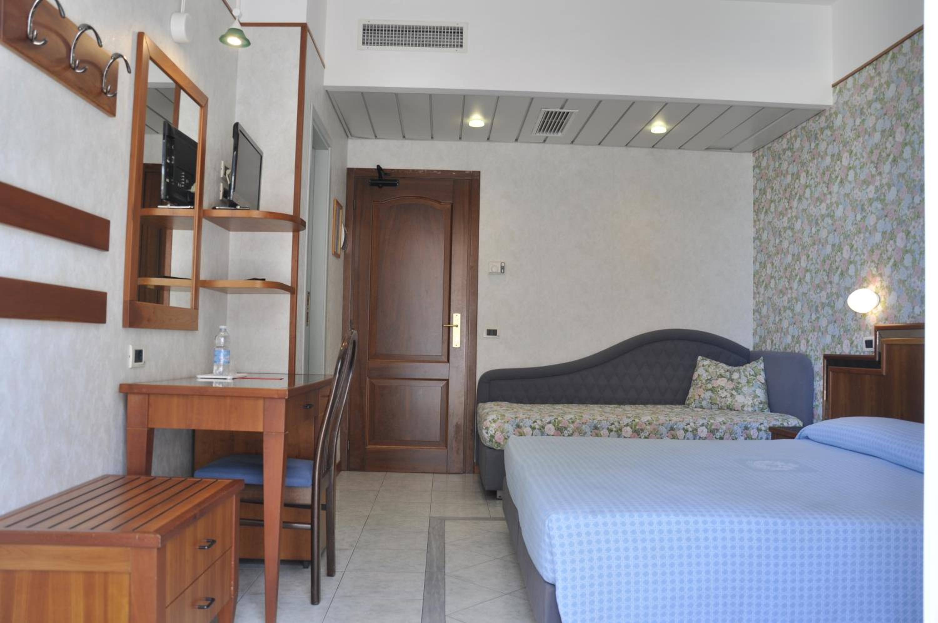 Фото Hotel De France