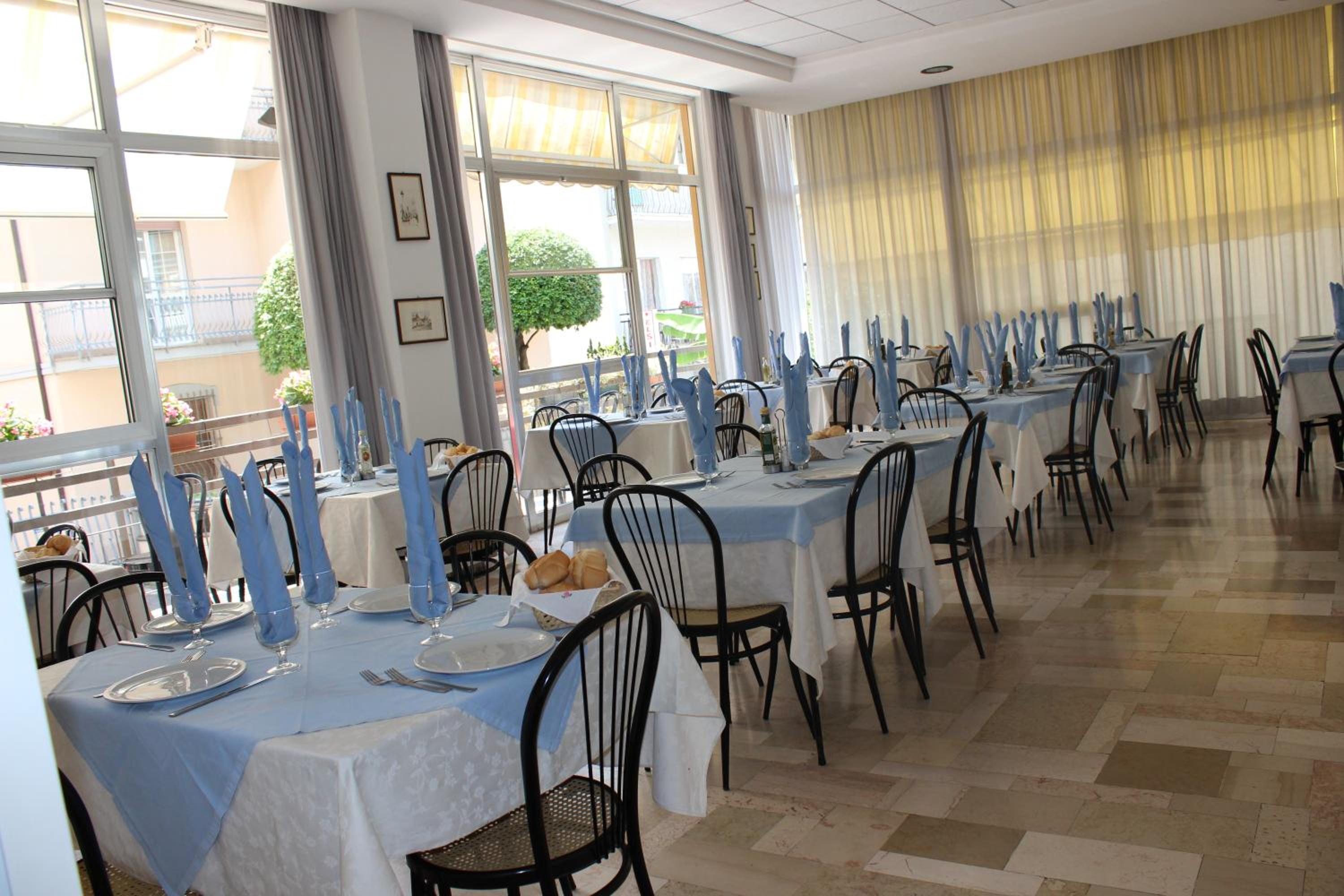 Фото Hotel Amados