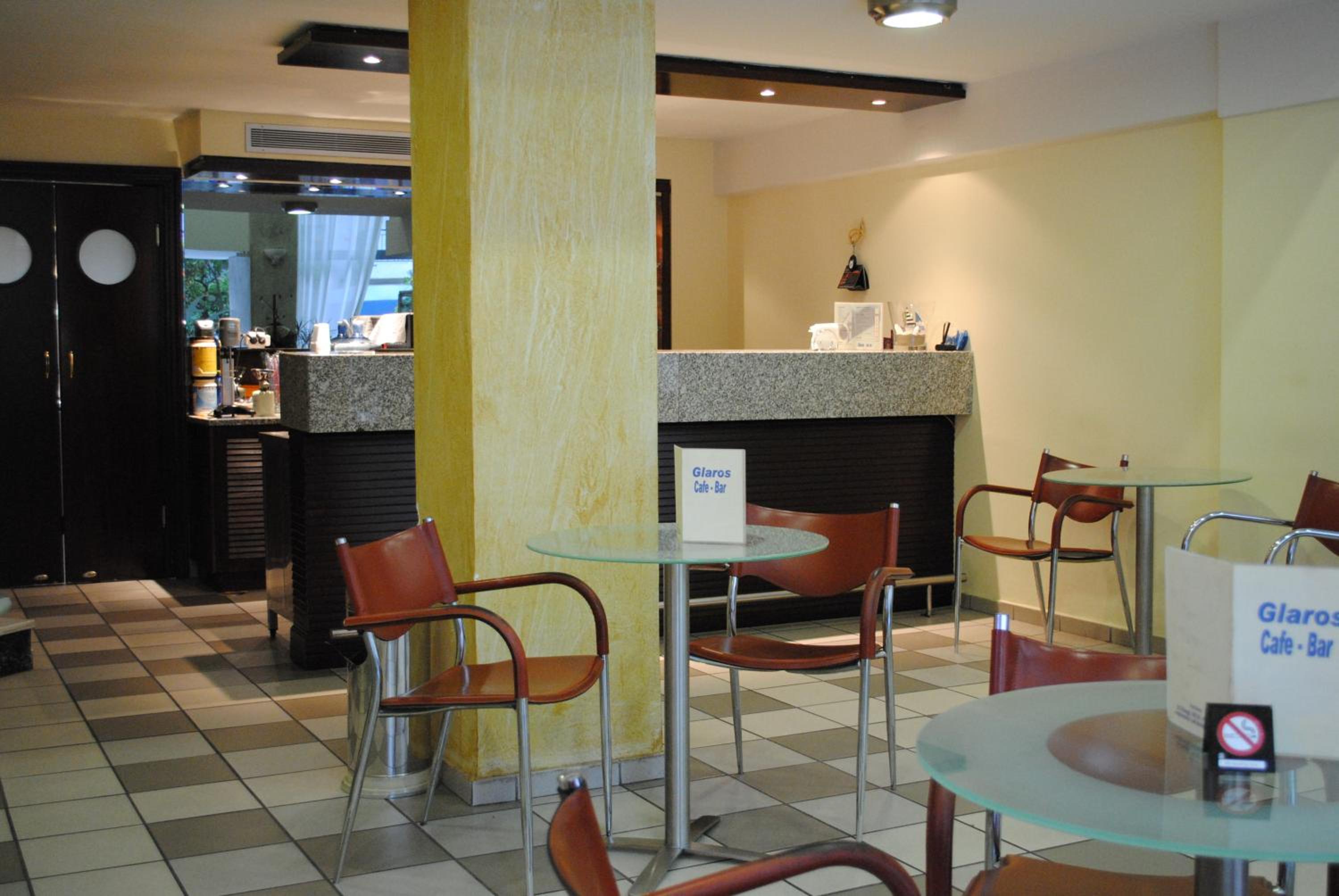 Фото Glaros Hotel