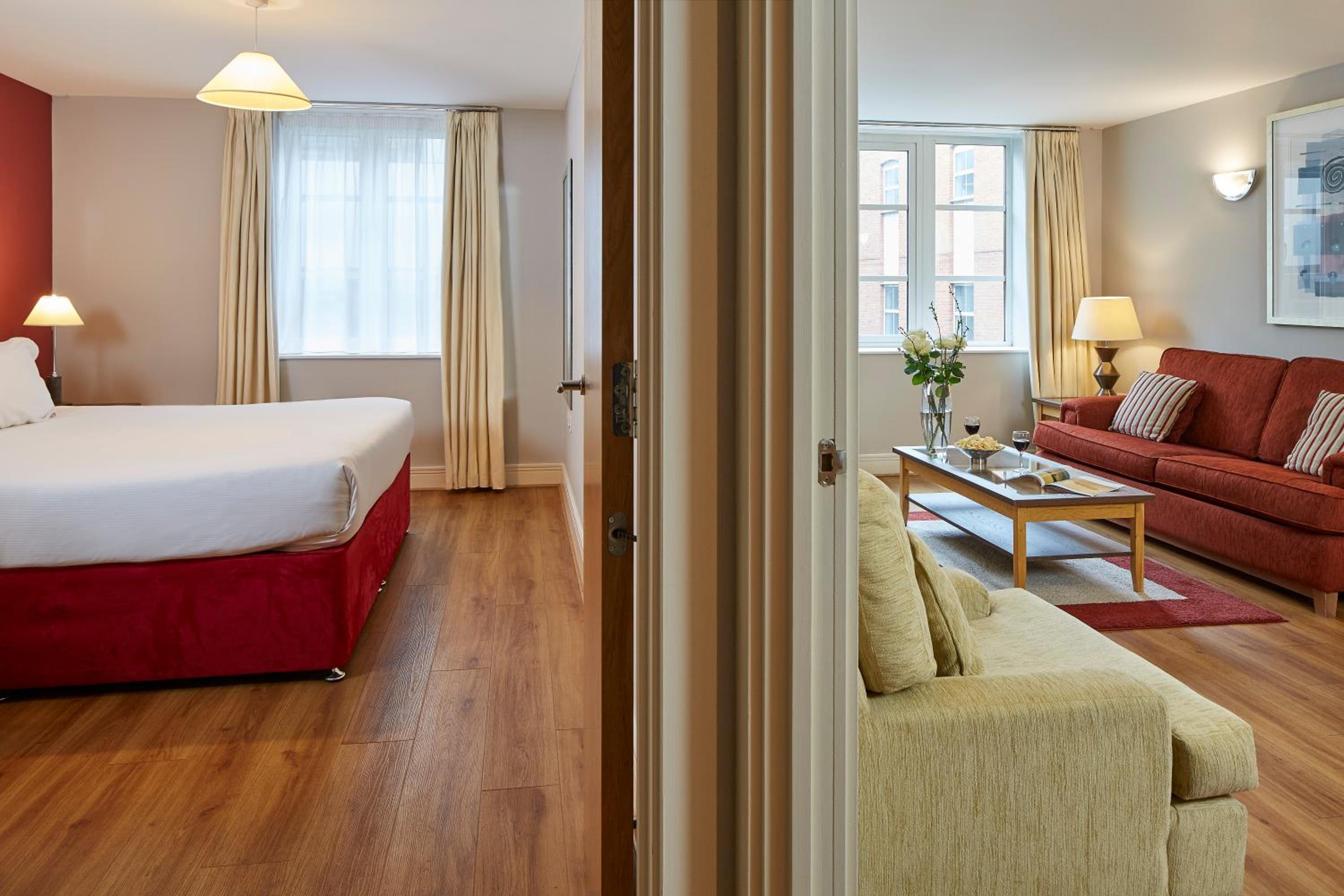 Фото Marlin Apartments London City - Queen Street