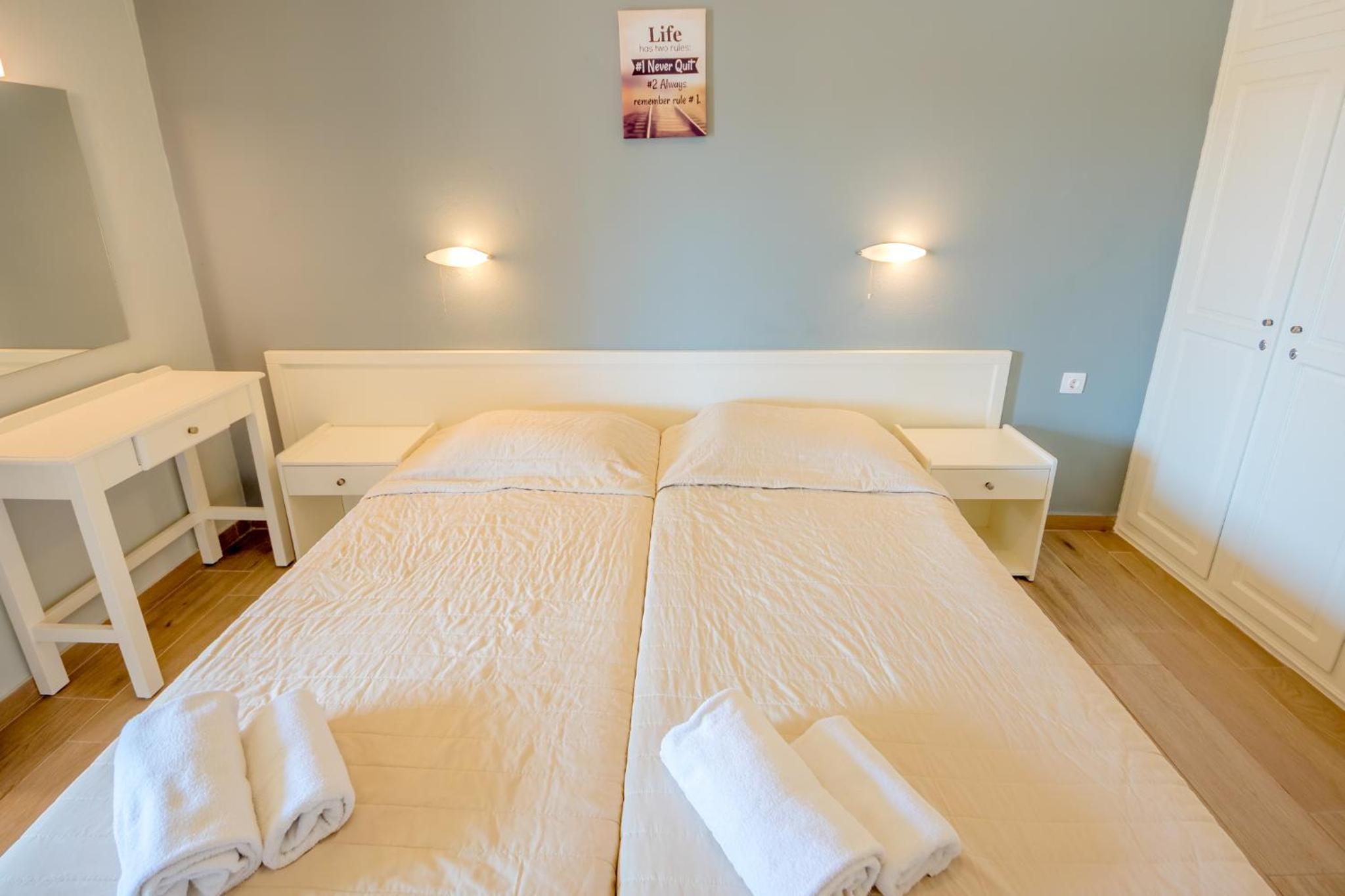 Фото Chandris Apartments