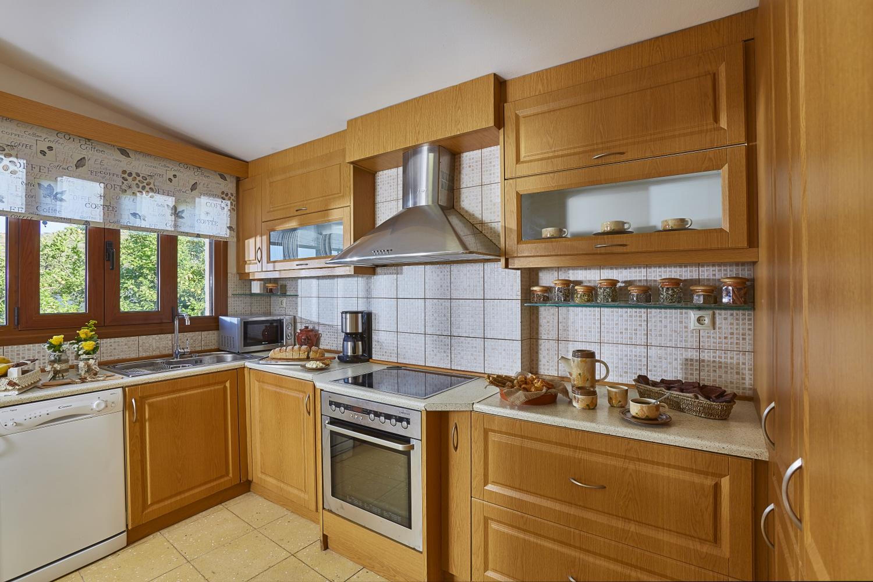 Фото Keramos Villa and Apartments