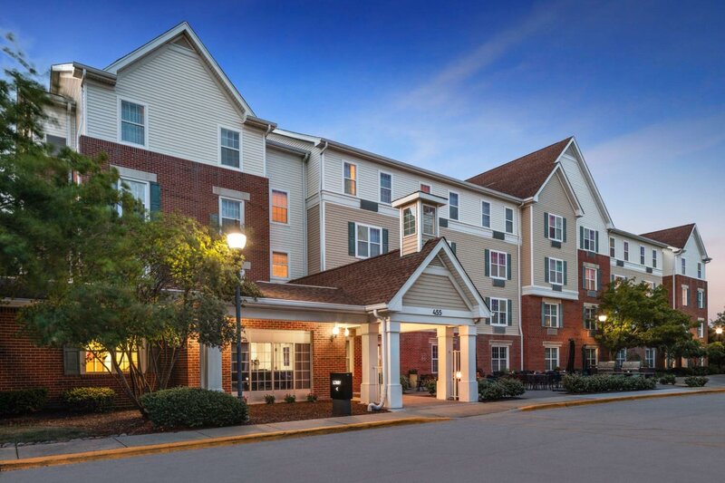 Гостиница TownePlace Suites by Marriott Chicago Lombard в Ломбарде