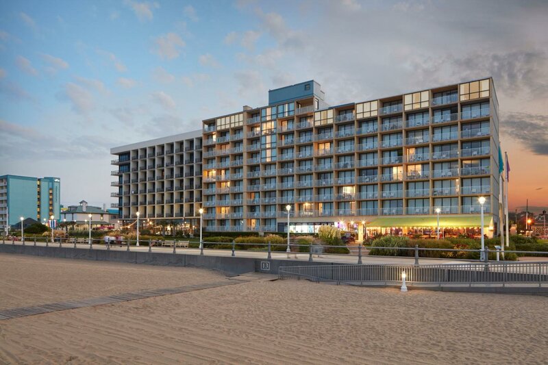 Гостиница Four Points by Sheraton Virginia Beach Oceanfront в Вирджиния-Бич