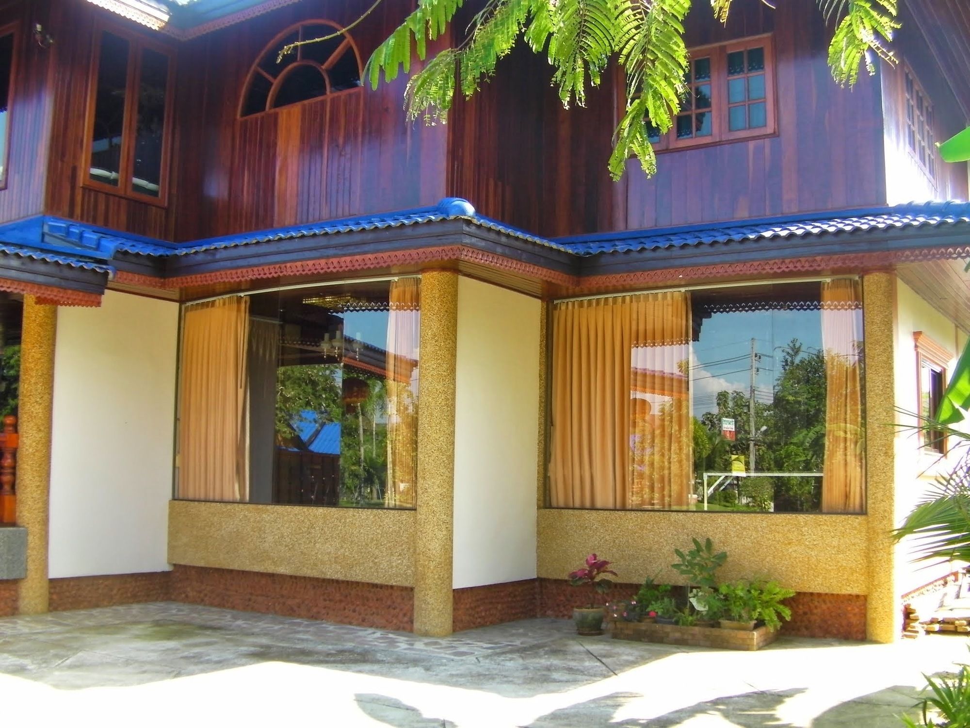 Фото Suandarbporn Resort Mae Sot