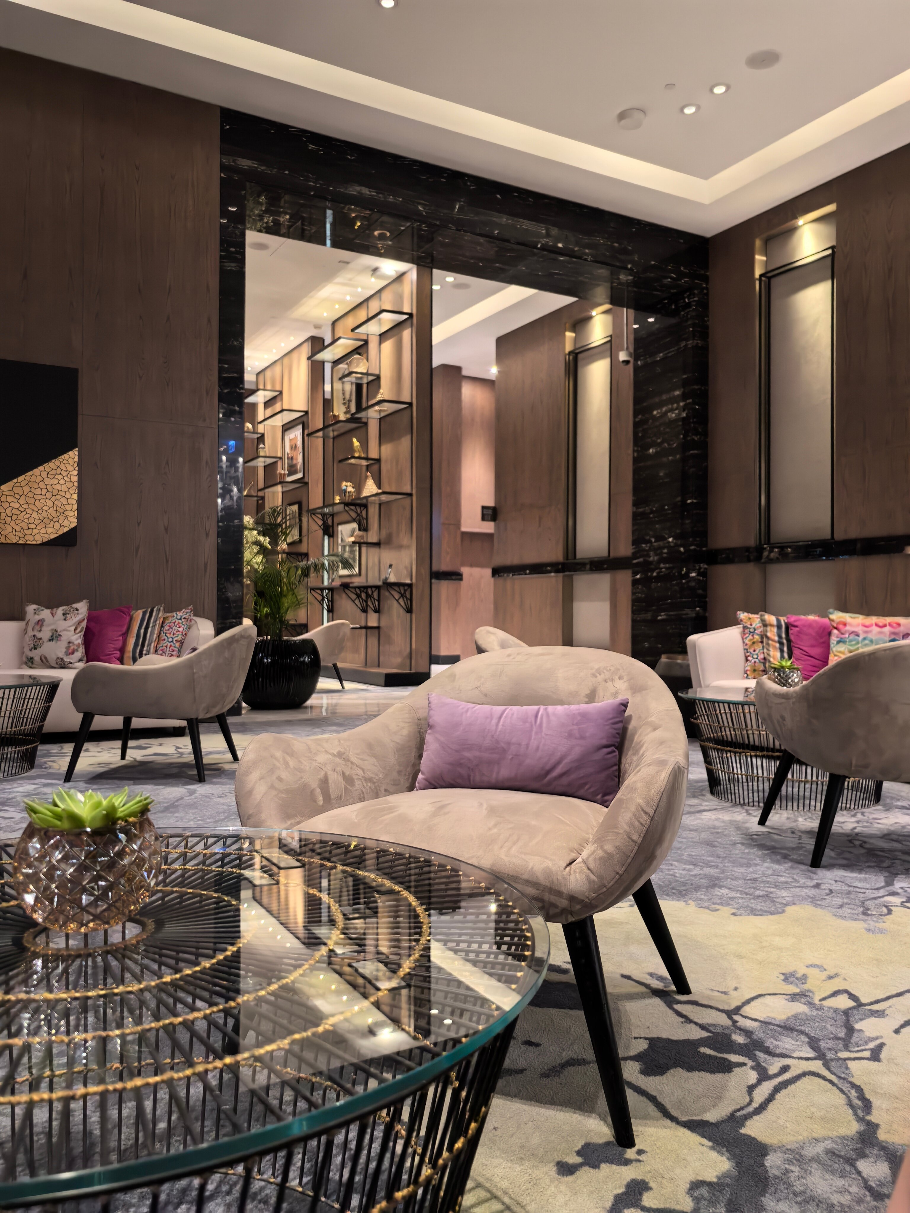 Фото Taj Jumeirah Lake Towers