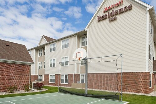 Гостиница Residence Inn by Marriott Rockford в Рокфорде