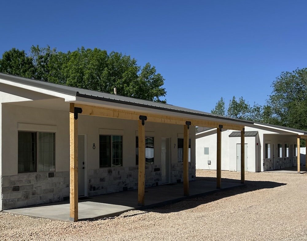 Фото Hurricane Hideaway Lodging