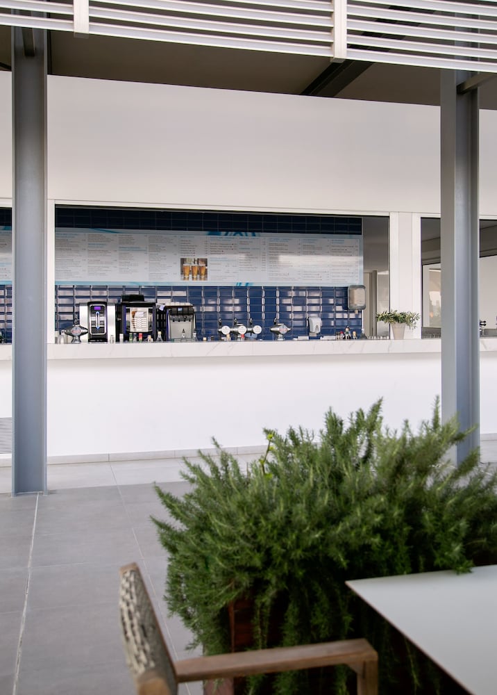 Фото Asterias Beach Hotel