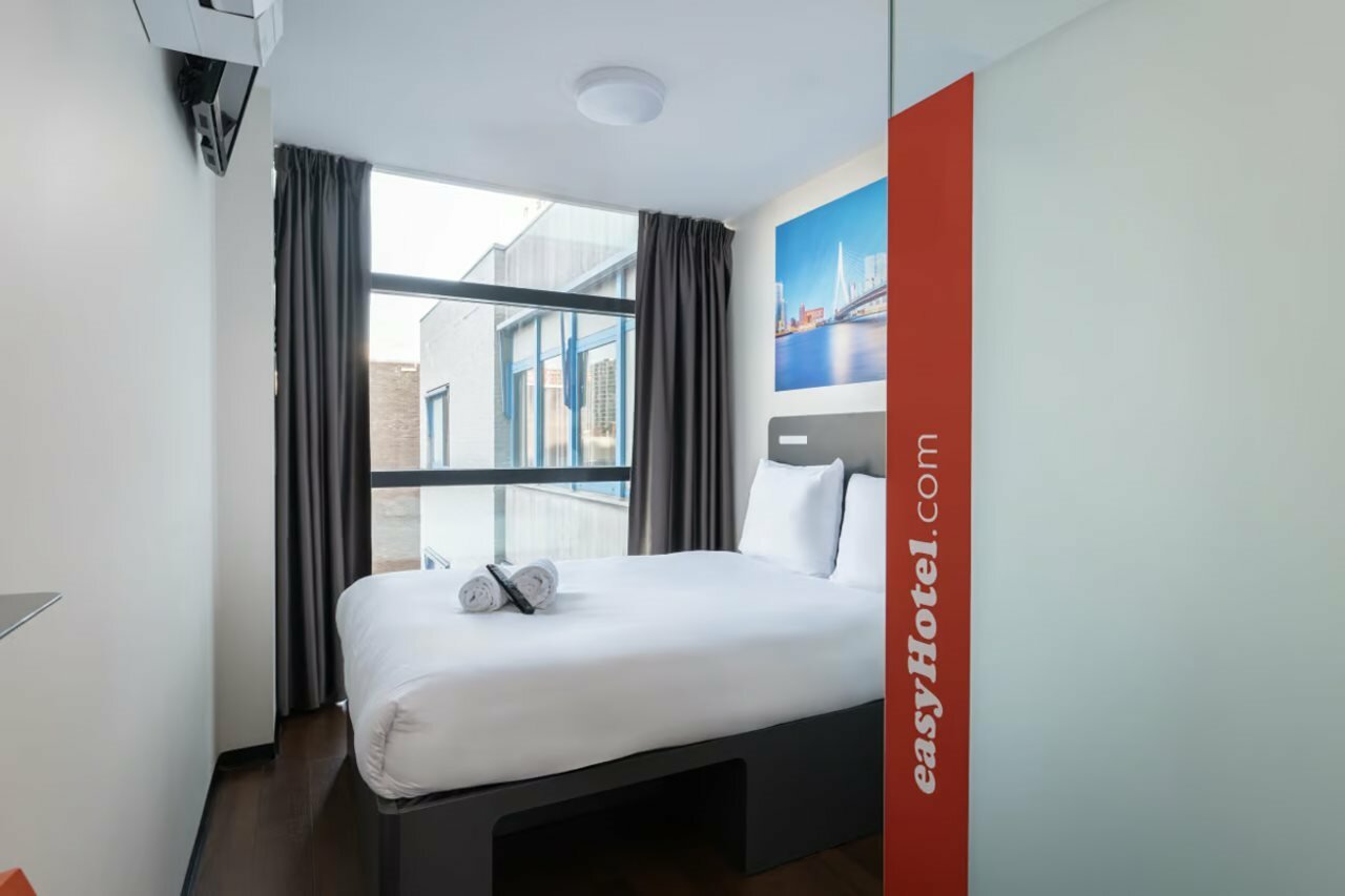 Фото EasyHotel Rotterdam City Centre