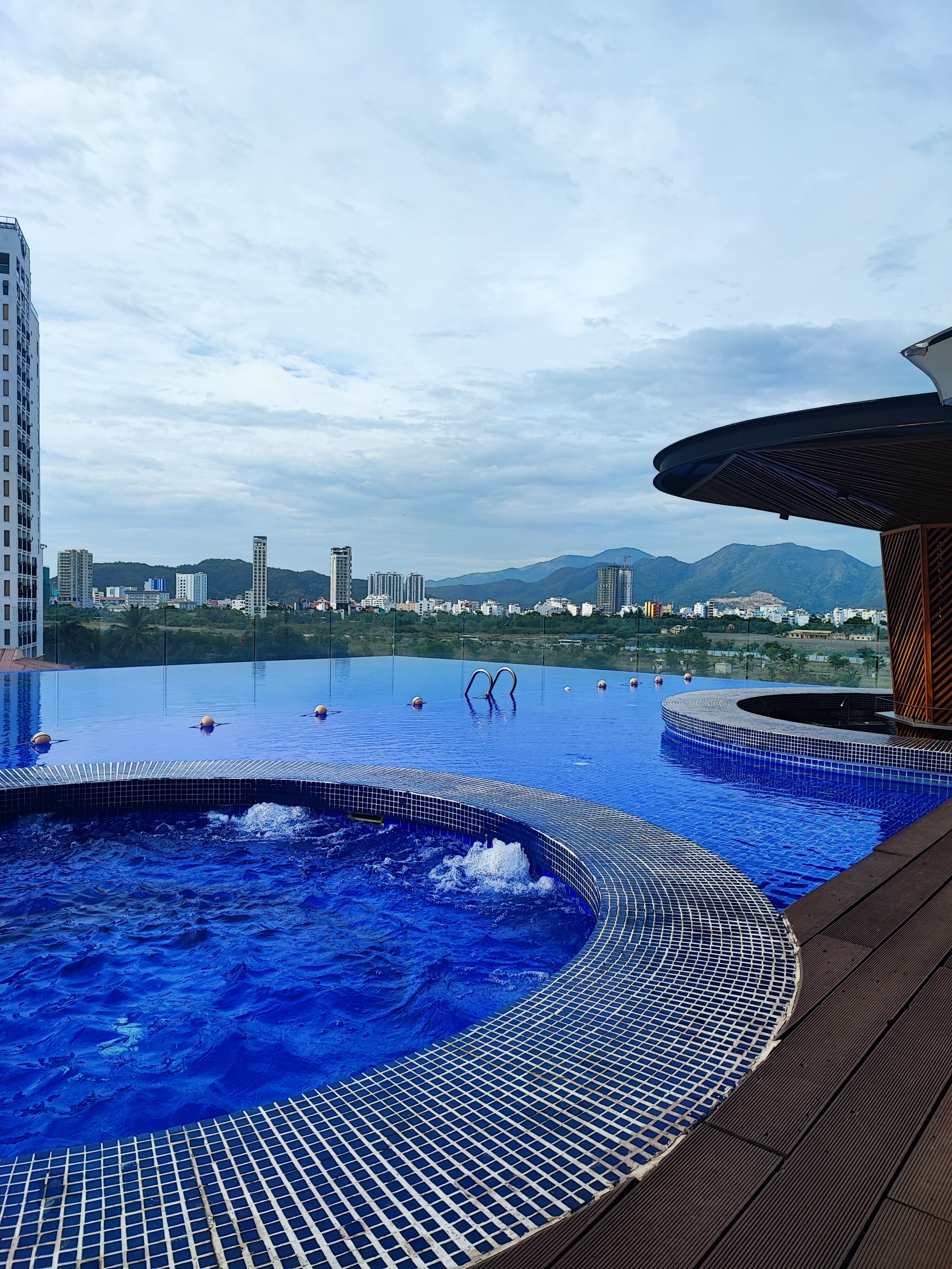 Фото Quinter Central Nha Trang