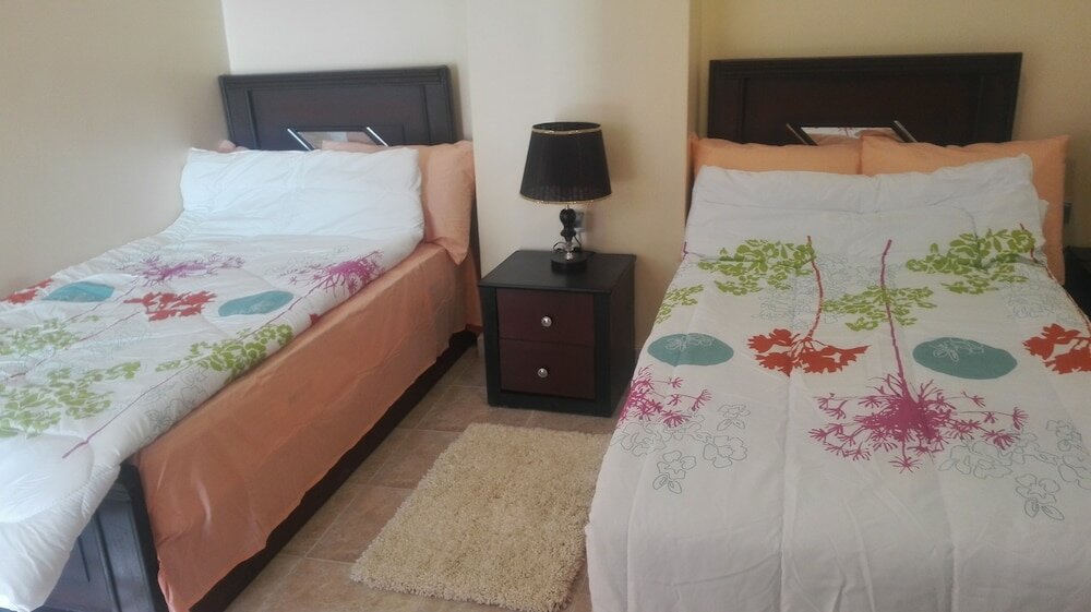 Фото Pyramids Overlook Inn