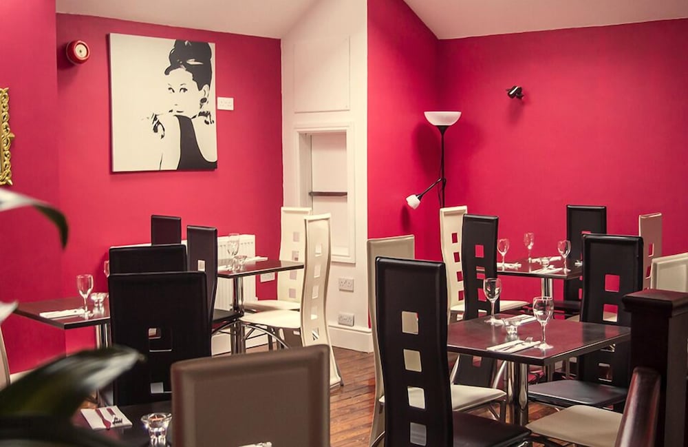 Фото Robin 7 Lodge City Centre