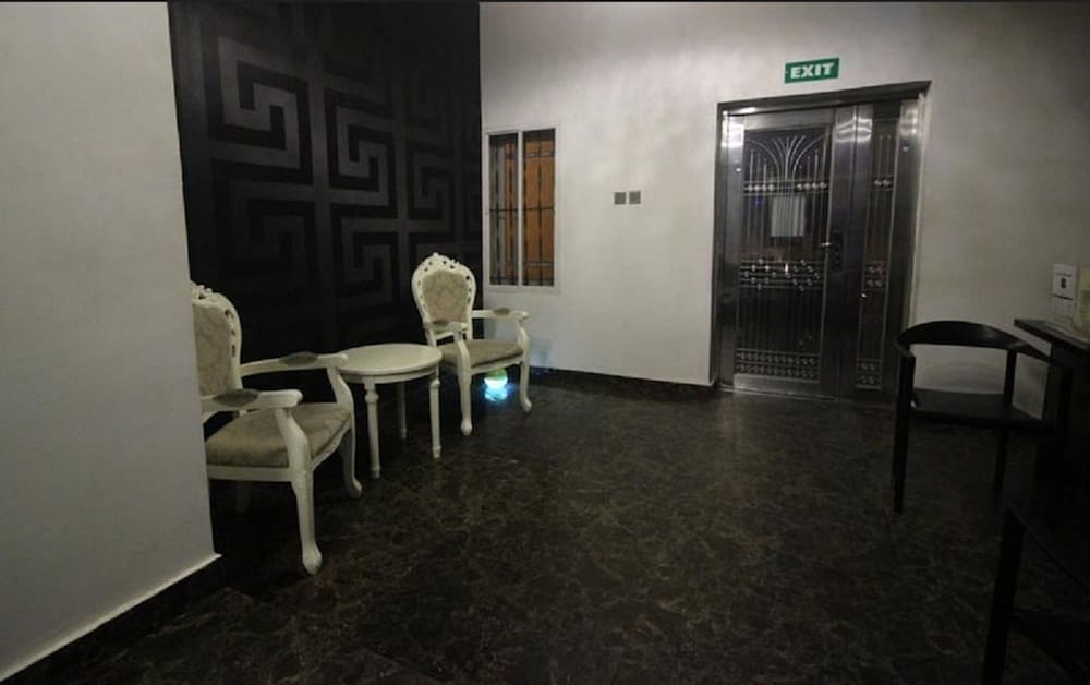 Фото 1 Oak Place