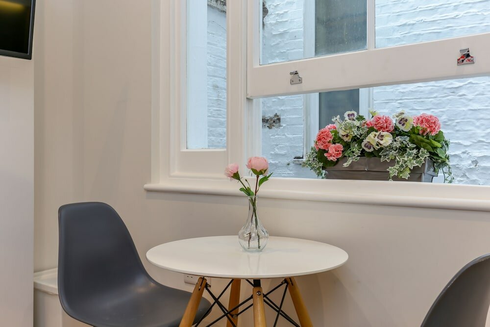 Фото Queensborough Terrace Service Apartments
