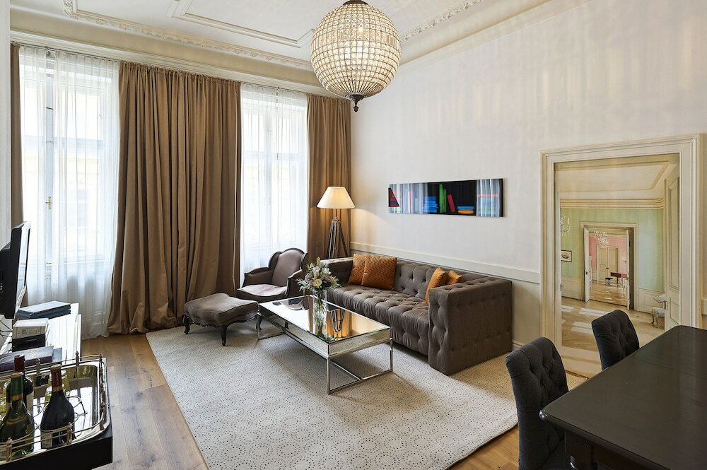 Фото 6 Rooms - Garnisongasse