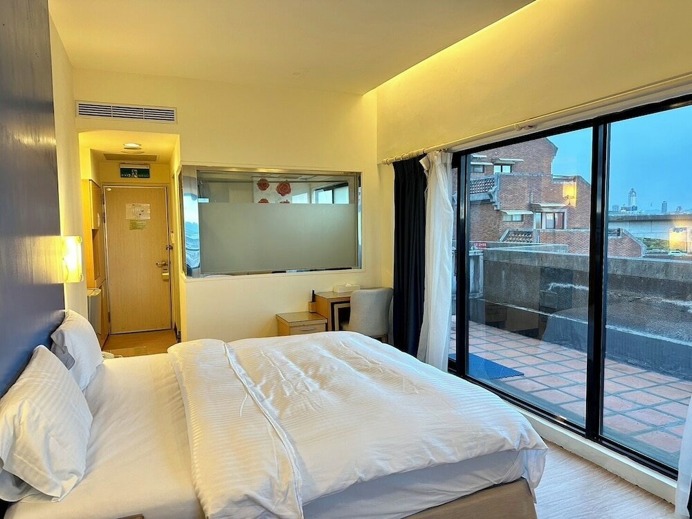 Фото Chientan Youth Hotel