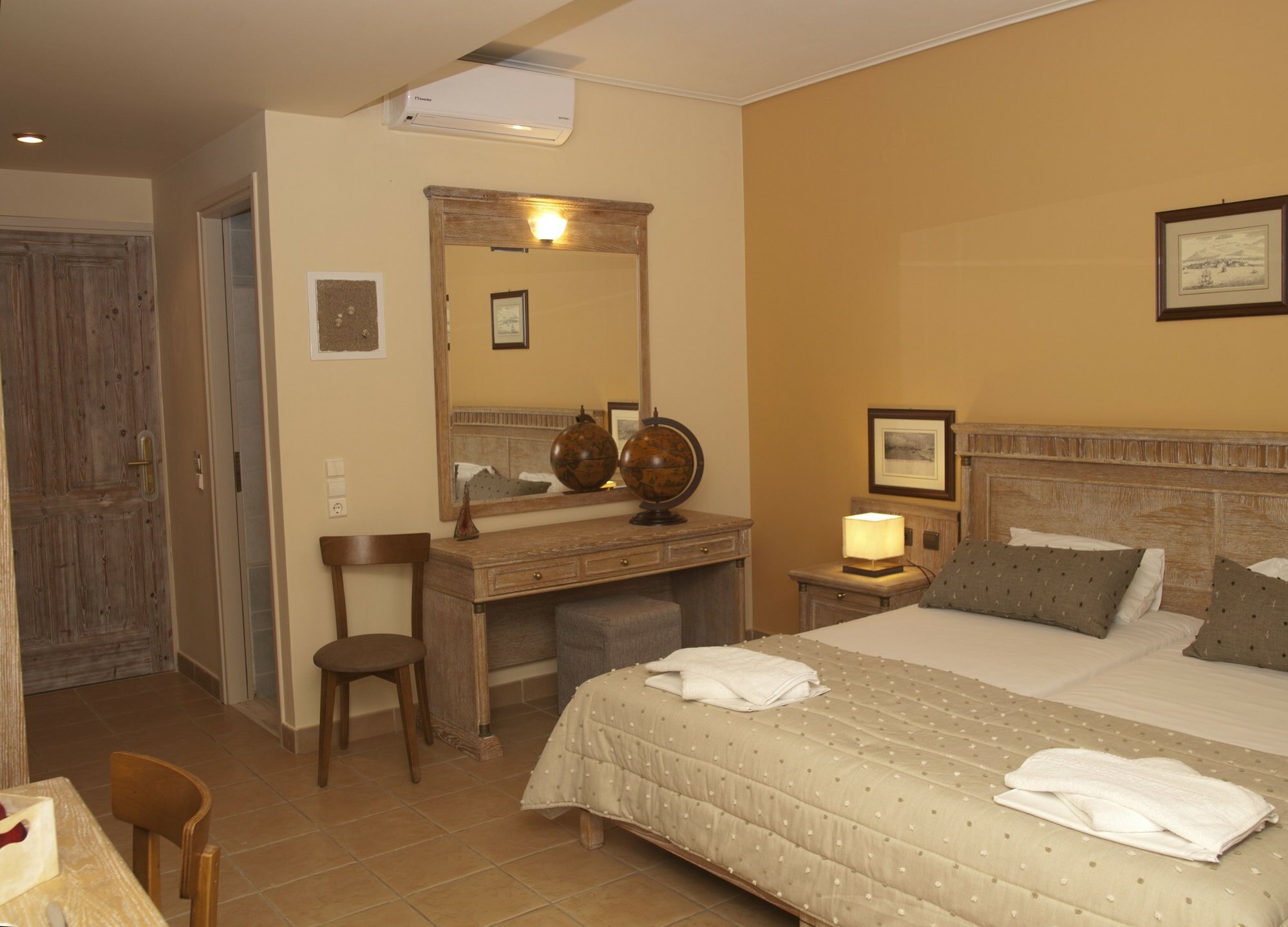 Фото Mylos Hotel Apartments