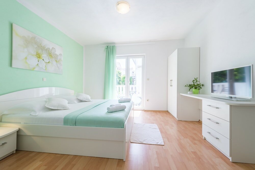 Фото Apartmani Nikolina