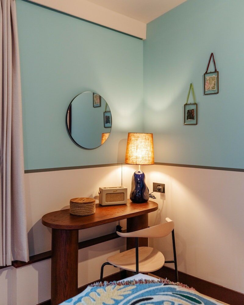 Фото Room2 Chiswick Hometel