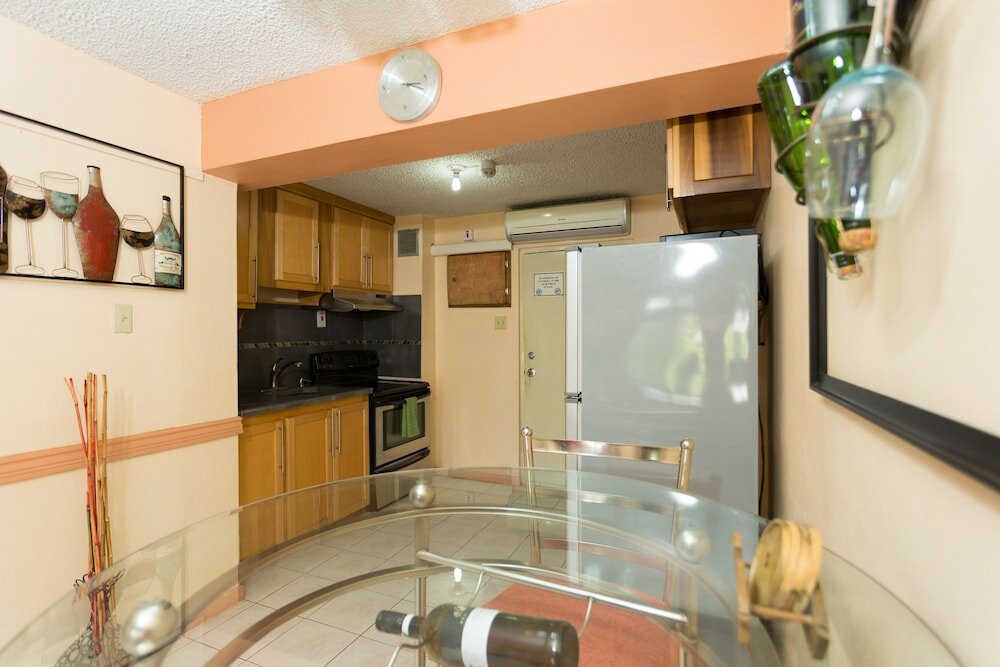 Фото New Kingston C A Guest Apartments I