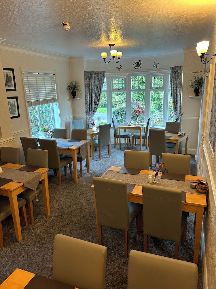 Фото The Russell