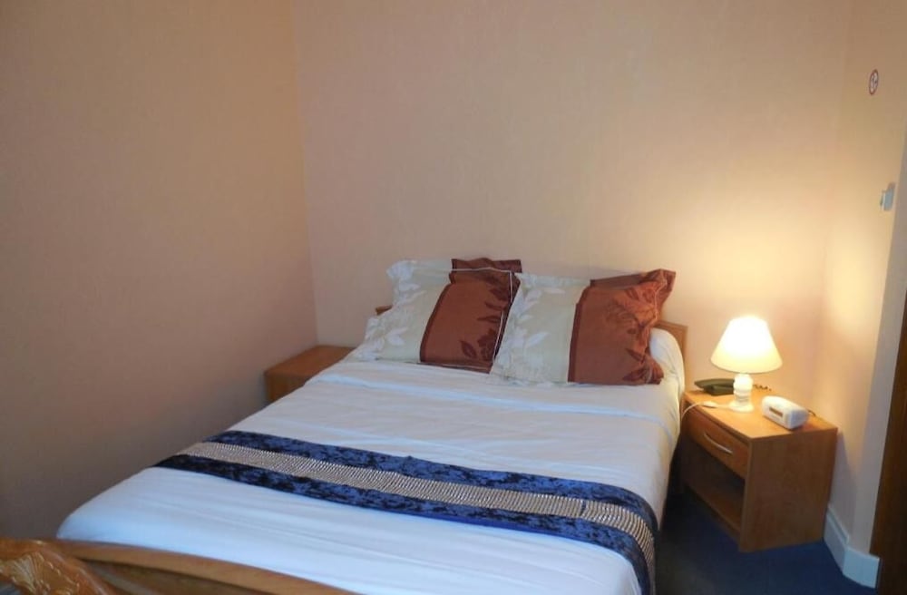 Фото Hôtel Le Petit Château