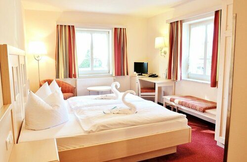 Гостиница Hotel Alttolkewitzer Hof Dresden в Дрездене