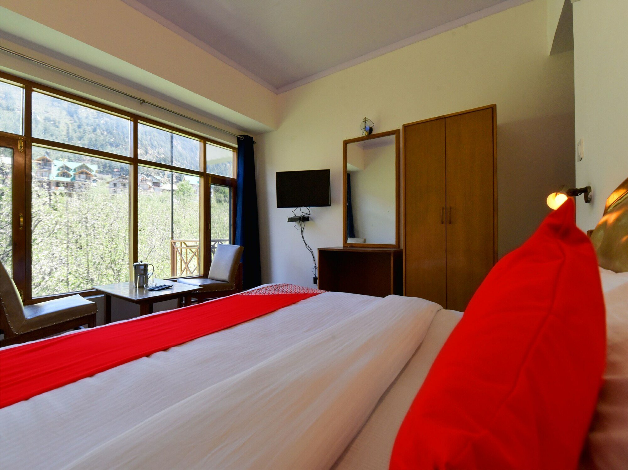 Фото Oyo 12506 Zara Resorts and Hotels