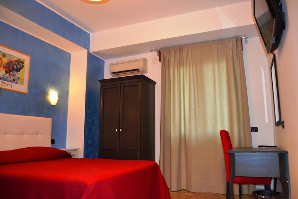 Фото Diana Inn Accomodations