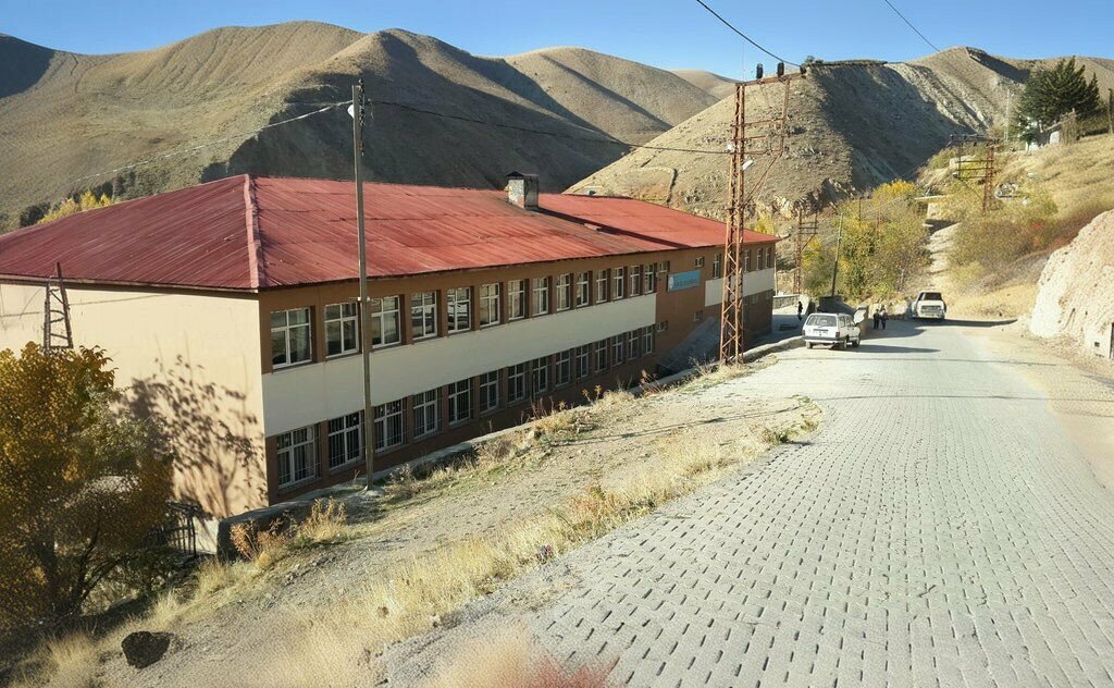 Primary school Yukselis Ilkogretim Okulu, Bitlis, photo