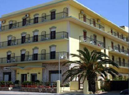Гостиница Hotel Il Gabbiano в Альгеро