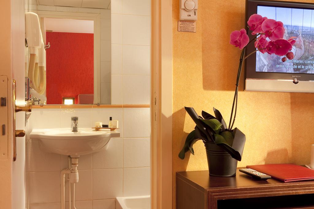 Фото Ibis Styles Paris Eiffel Cambronne