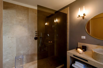 Фото CasaVostra - Ambience Suites