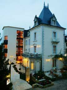 Гостиница Au Grand Hotel de Sarlat в Сарла-ла-Канеде