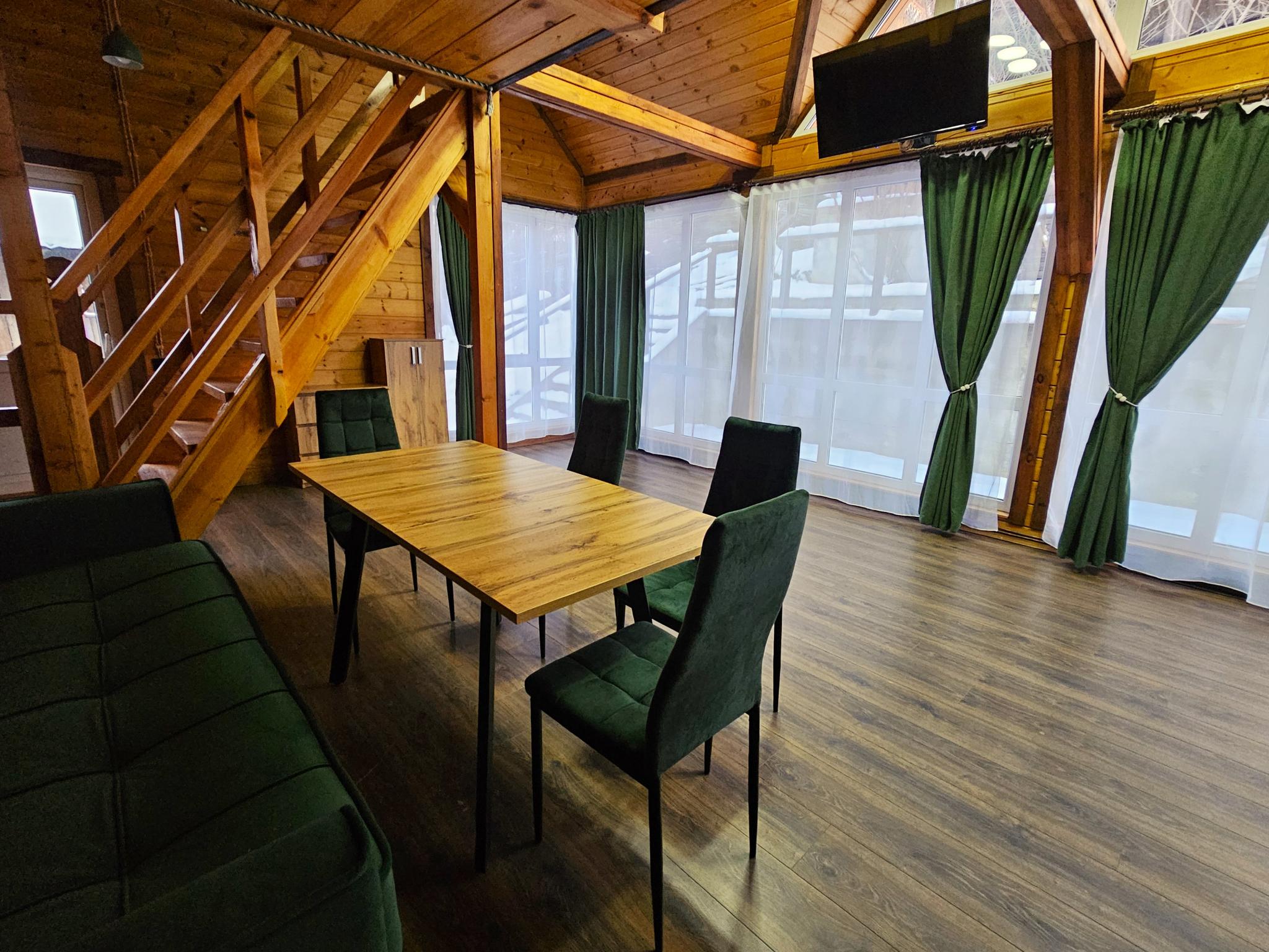 Фото E. L. K. I.