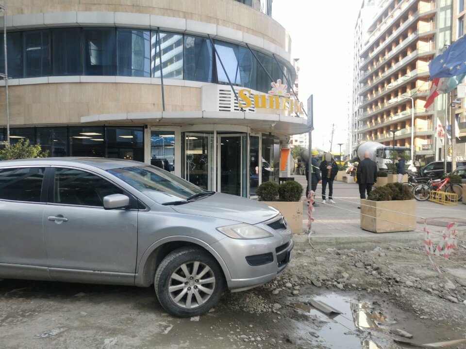 Фото Прекрасная студия в Батуми с выходом на крышу здания