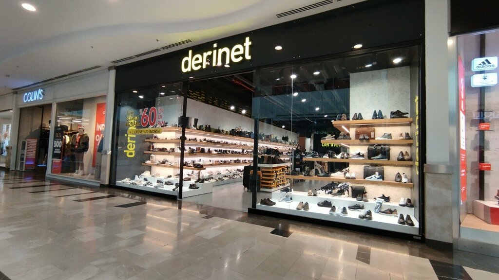 Clothing store Derinet, Istanbul, photo
