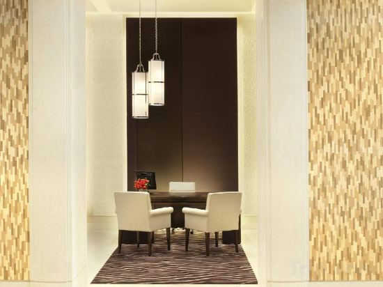 Фото The St. Regis Bangkok