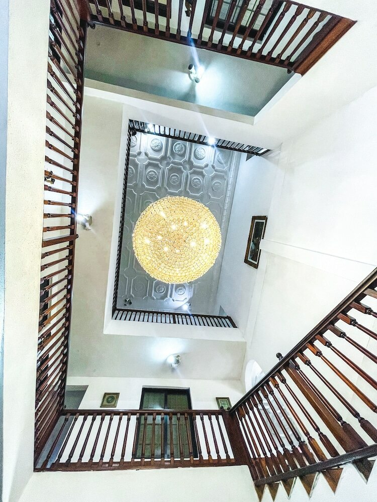 Фото Hill View Hotel McCarthy Hills