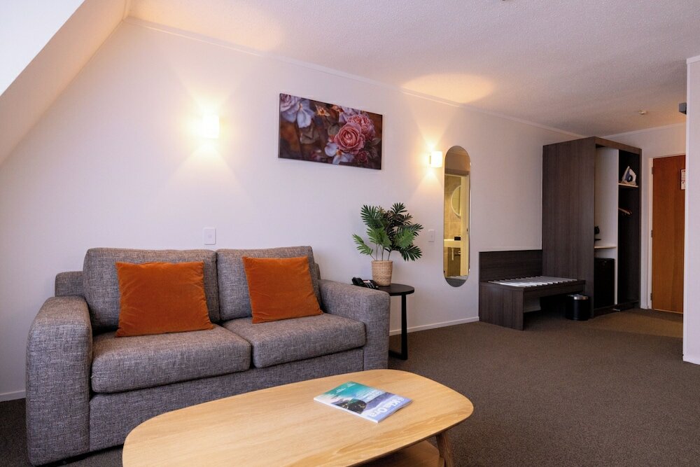 Фото Auckland Rose Park Hotel