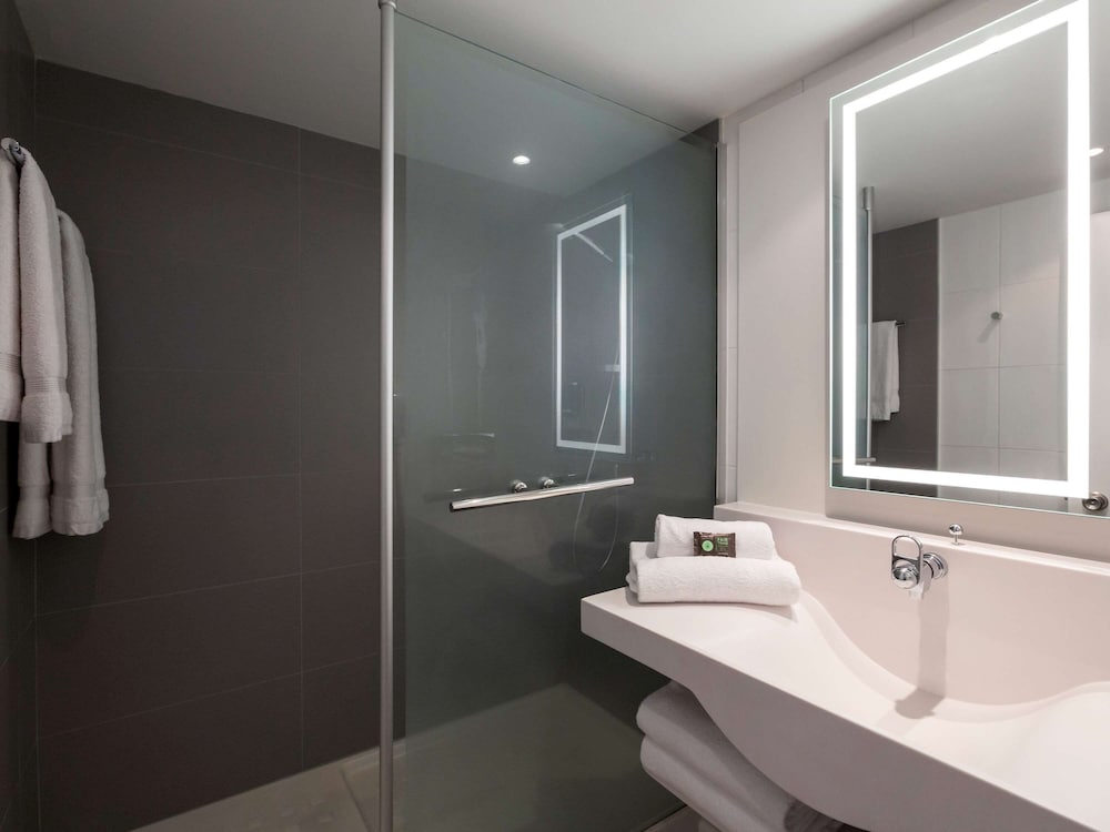 Фото Novotel Bordeaux Centre