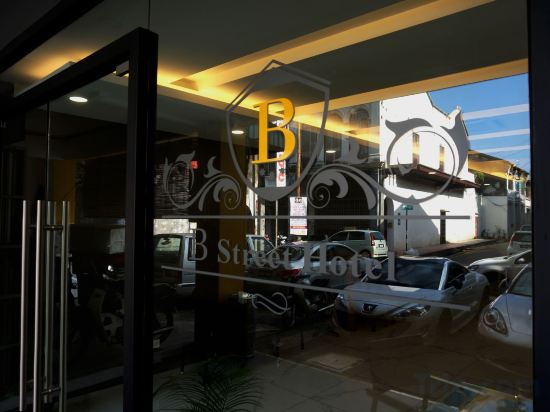 Фото B Street Hotel
