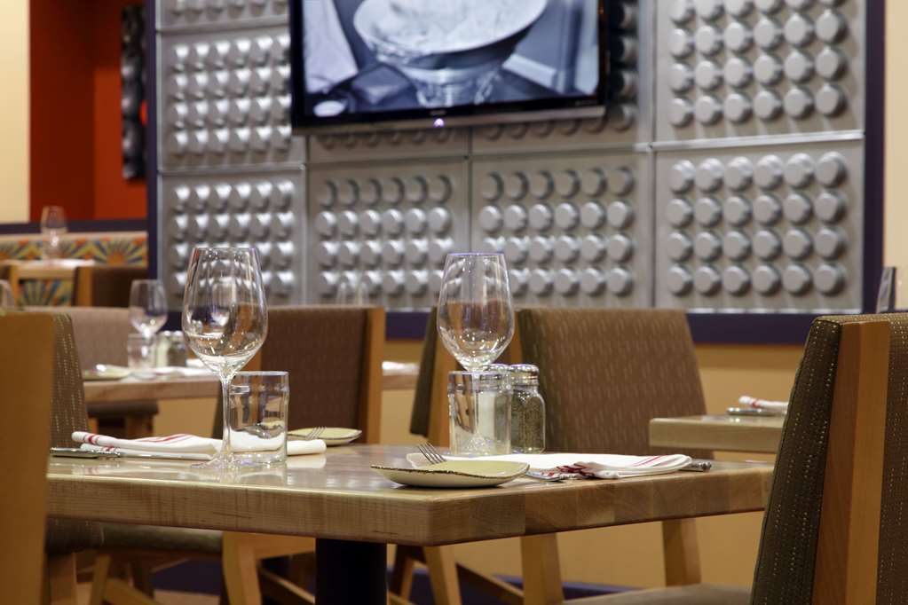 Фото The Verve Hotel Boston Natick, Tapestry Collection by Hilton